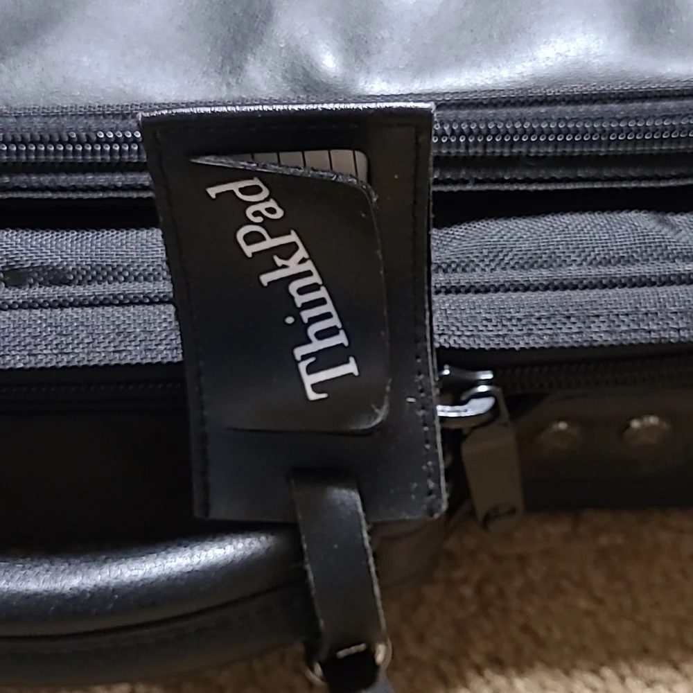 Lenovo ThinkPad laptop carry bag, black